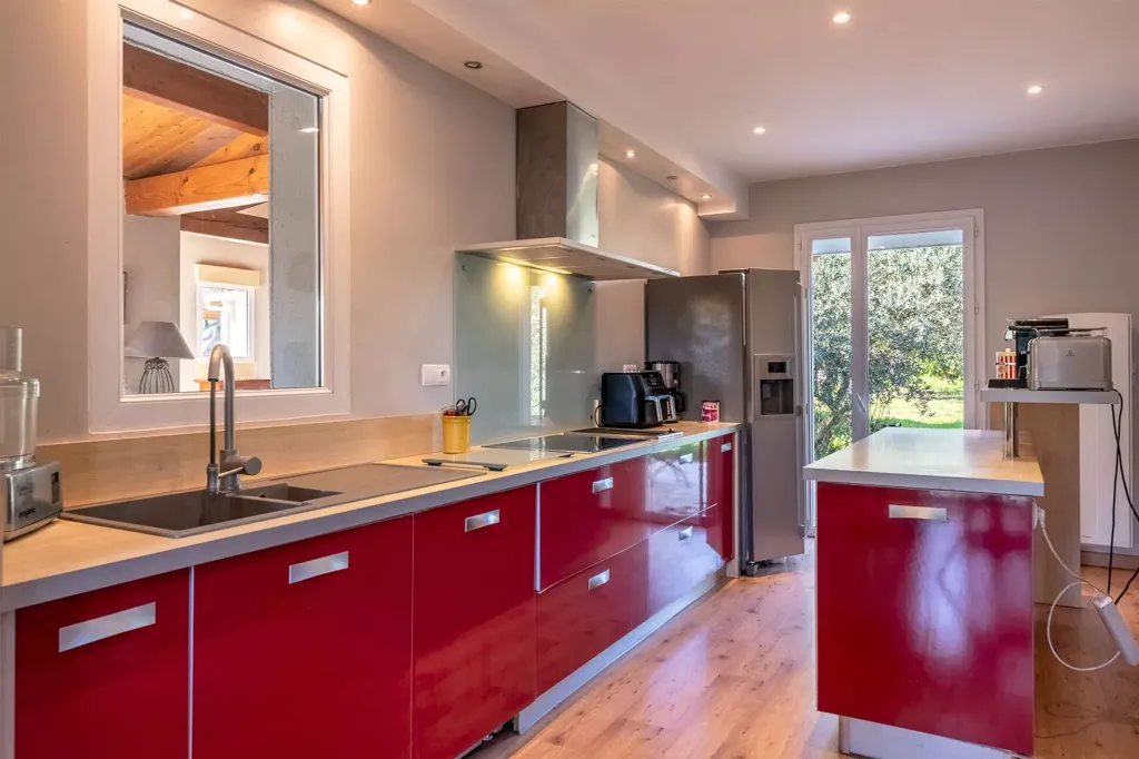 Köök - Exceptional House with Pool near Périgueux