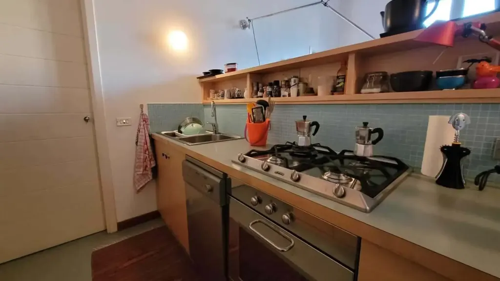 Cuisine - Studio Apartment with Balcony in Milan
