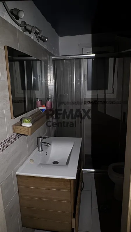 Bathrooms - Semi-Basement Apartment with Garden in Athens Centre