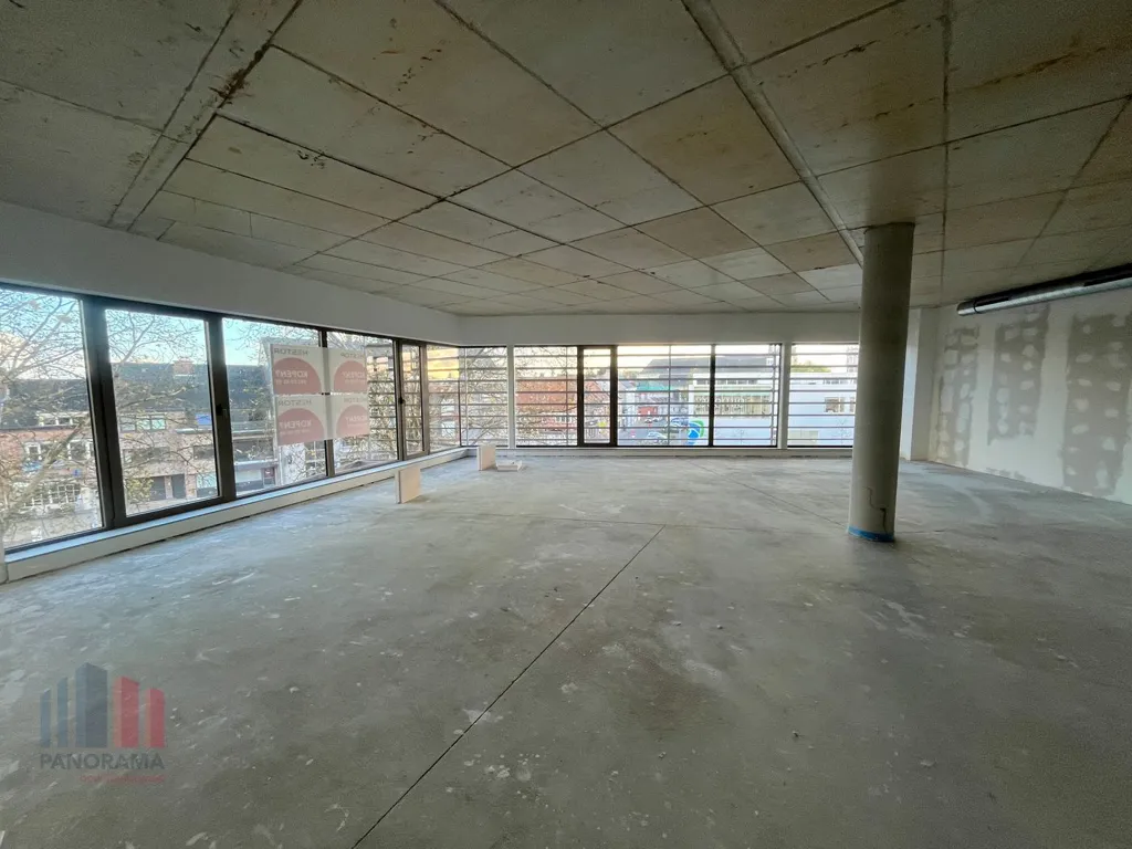 Stanze - Modern Office Space in Central Hamme