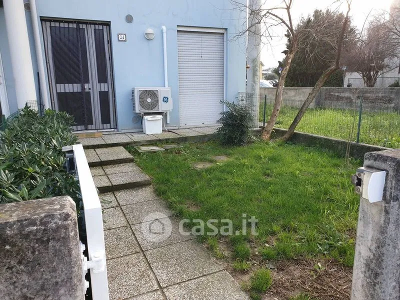 Jardín - Three-Bedroom Flat with Private Courtyard in Monfalcone