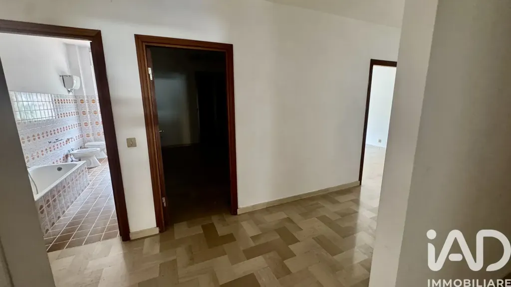 Esik - Apartment to Renovate in San Benedetto del Tronto