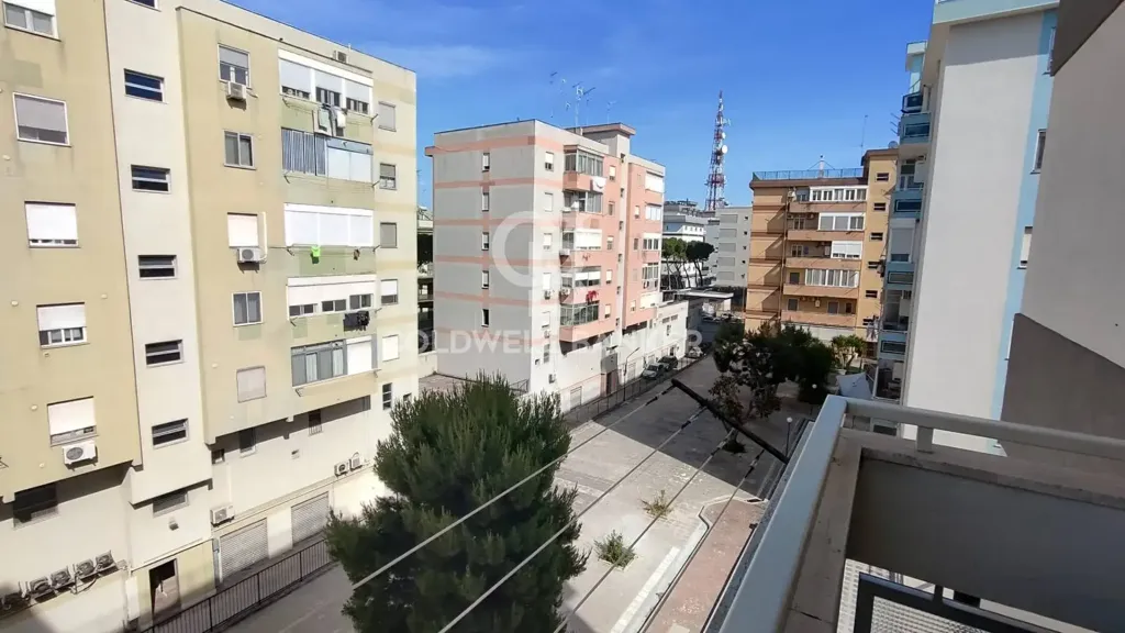 Balcon - Triplex with Balcony in Santa Chiara, Brindisi