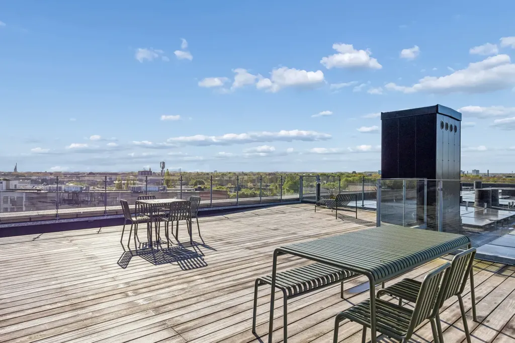 Terrass - 3-Bed Flat with Balcony in Odense