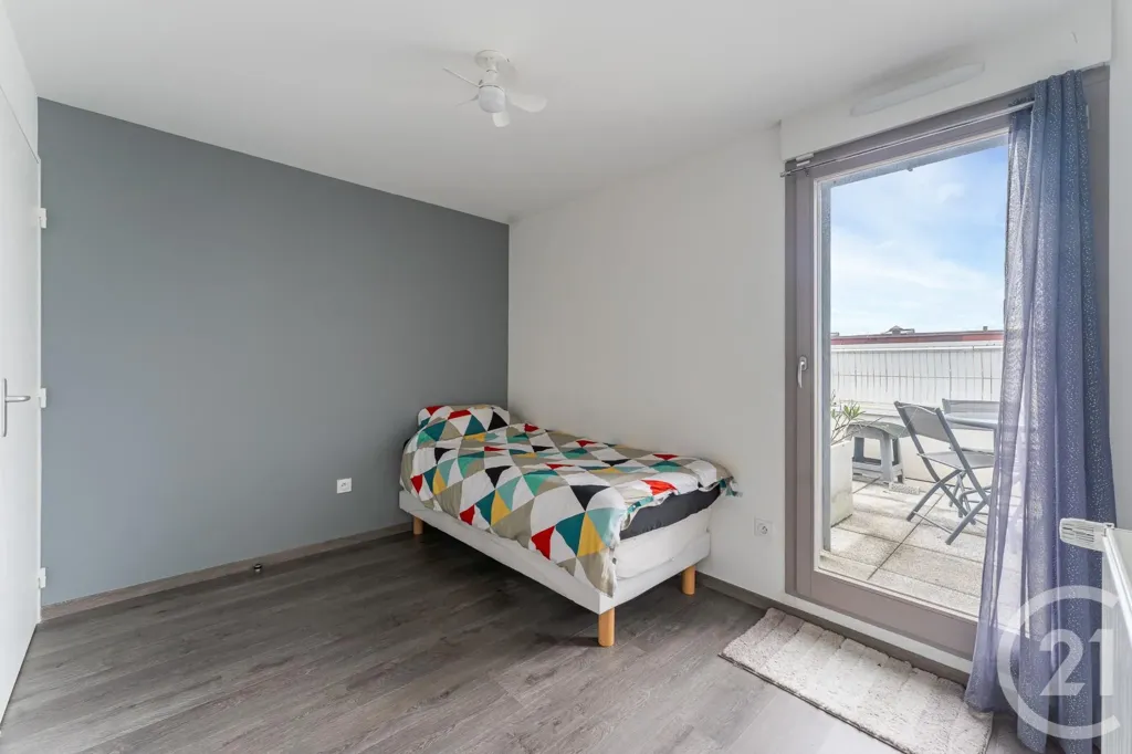Magamistoad - 4-Bed Flat with Rooftop Terrace in Saint-Priest
