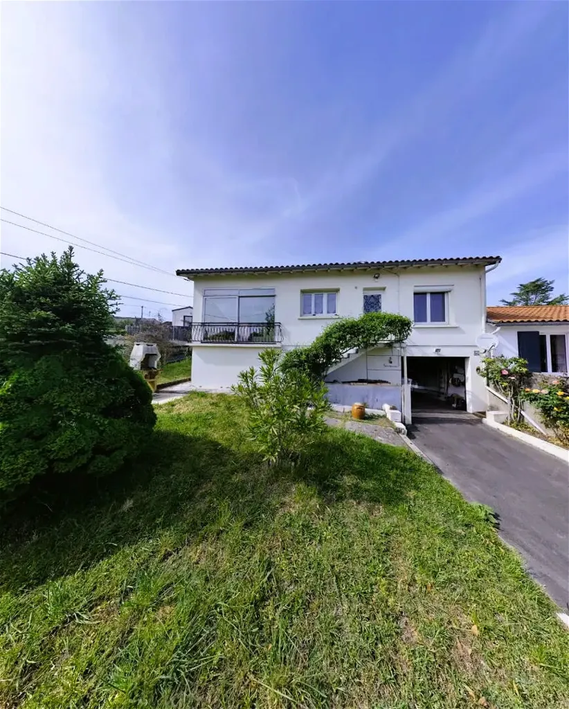 Maison 4 pièces à Saintes