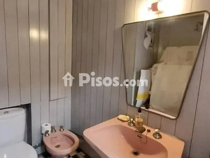 Vannitoad - Apartment for Renovation with Double Orientation in Eixample