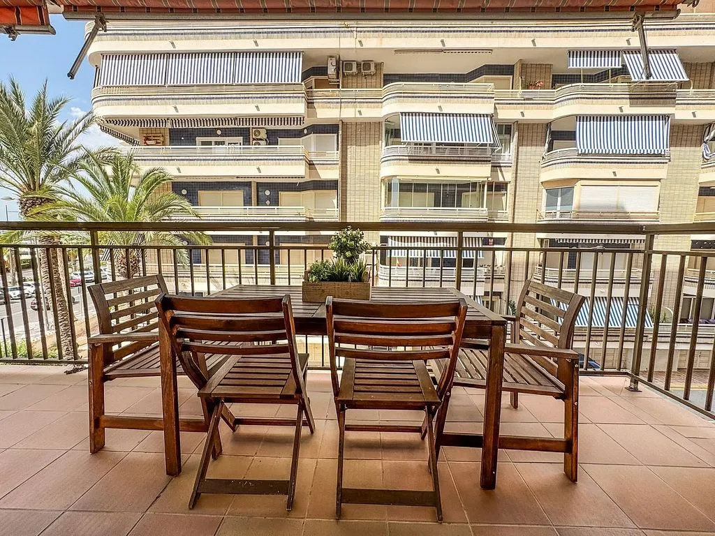 Rõdu - 3-Bed Apartment with Terrace in Santa Pola Centre
