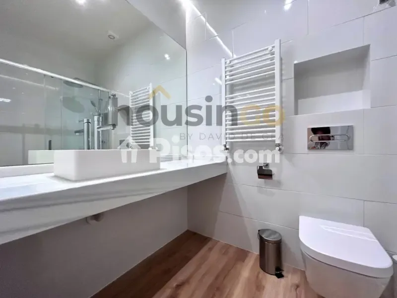 Bagni - Modernised Flat with Patio View in Salamanca