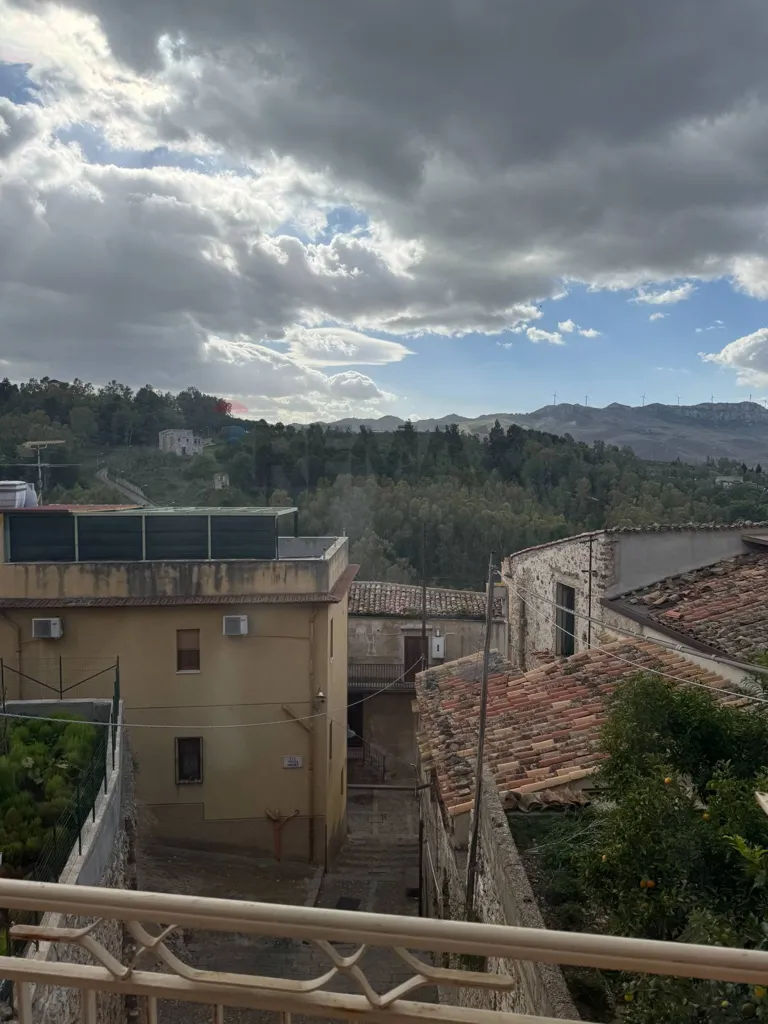 Rõdu - Restored Multi-Storey House in Caccamo