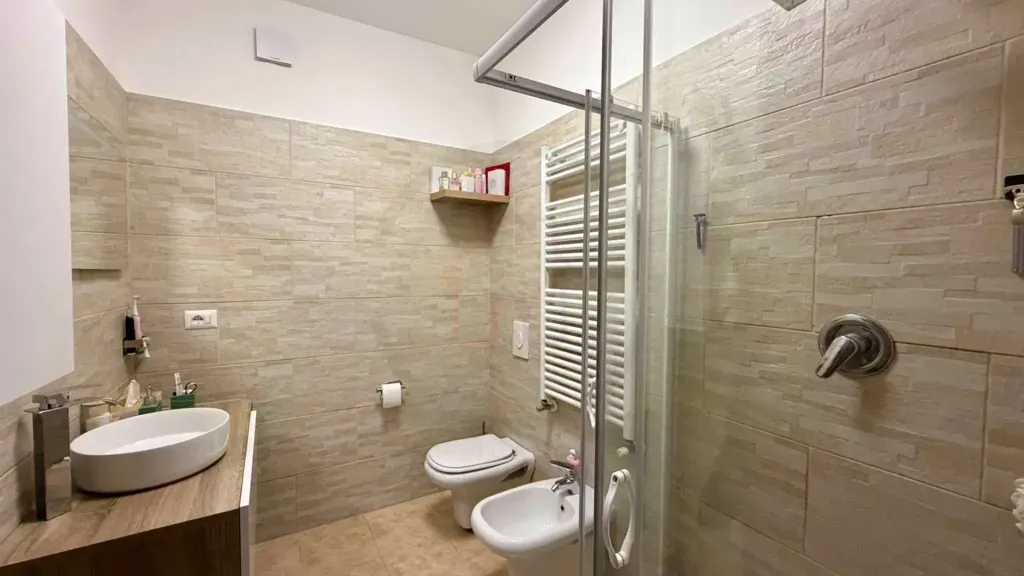 Vannitoad - Luxury Triplex with Terraces in Mariano Comense
