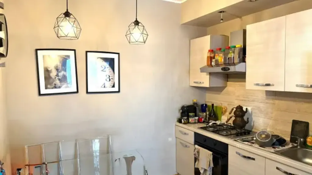 Cuisine - Rustic-Style Flat with Balcony in Guidonia