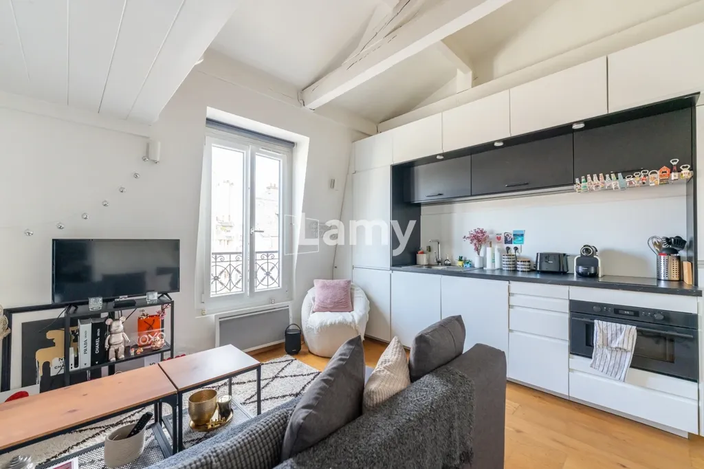 Soggiorno - Studio with Mezzanine in Historic Building