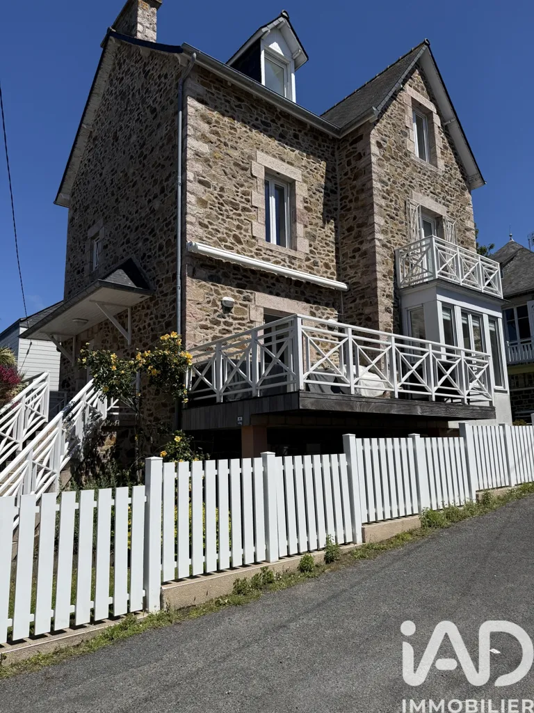 Välivaade - Villa with Sea View in Val-André