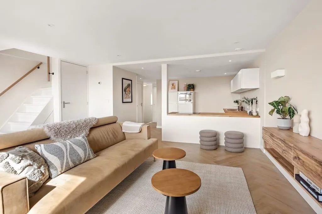 Elutuba - Modern Apartment with Balcony in Amsterdam