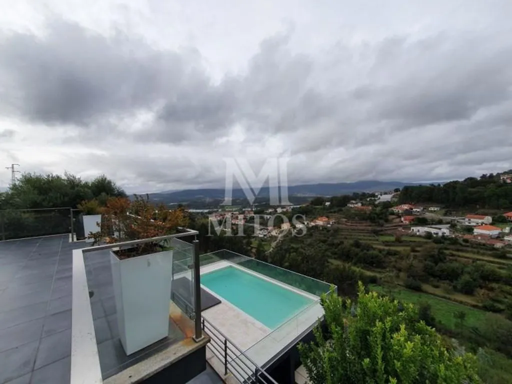 Bassein - Modern House with Pool in Vila Nova de Cerveira