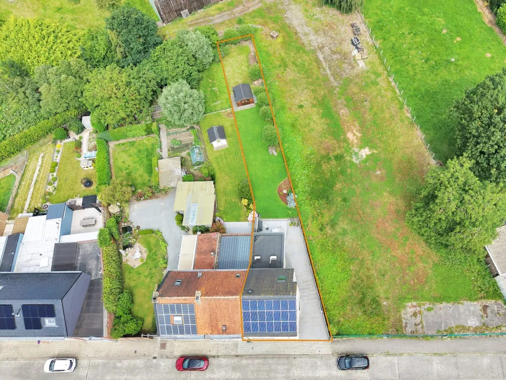 Vista aerea - Contemporary House with Solar Panels in Erembodegem