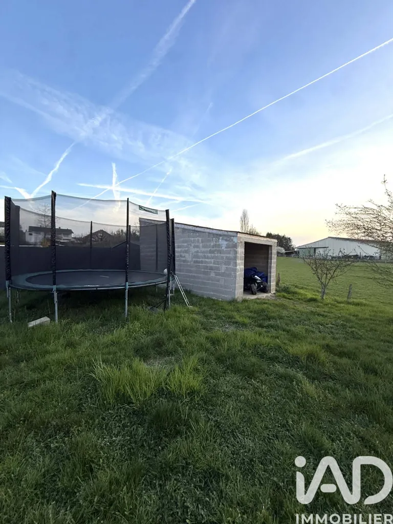 Garden - House with Terrace in Vigy