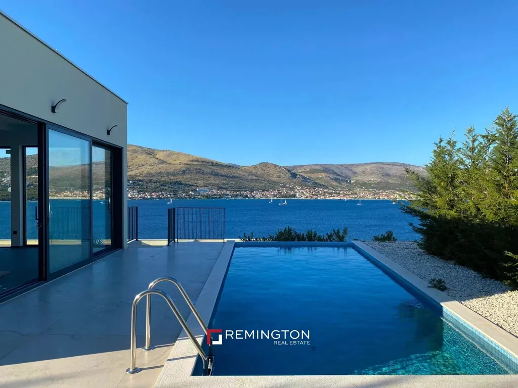 Bassein - Modern Villa with Sea View on Adriatic Coast