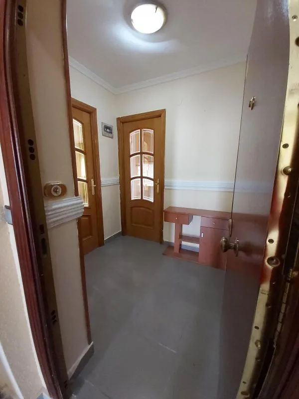 Entrée - Bright Apartment with Terrace in San Jenaro