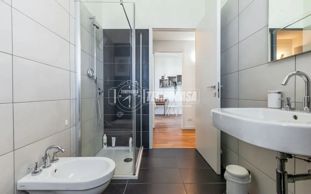 Salles de bain - Luxury Triplex with Panoramic Views in Milan