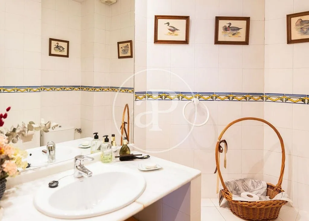 Vannitoad - Chalet with Pool in Parque Conde de Orgaz