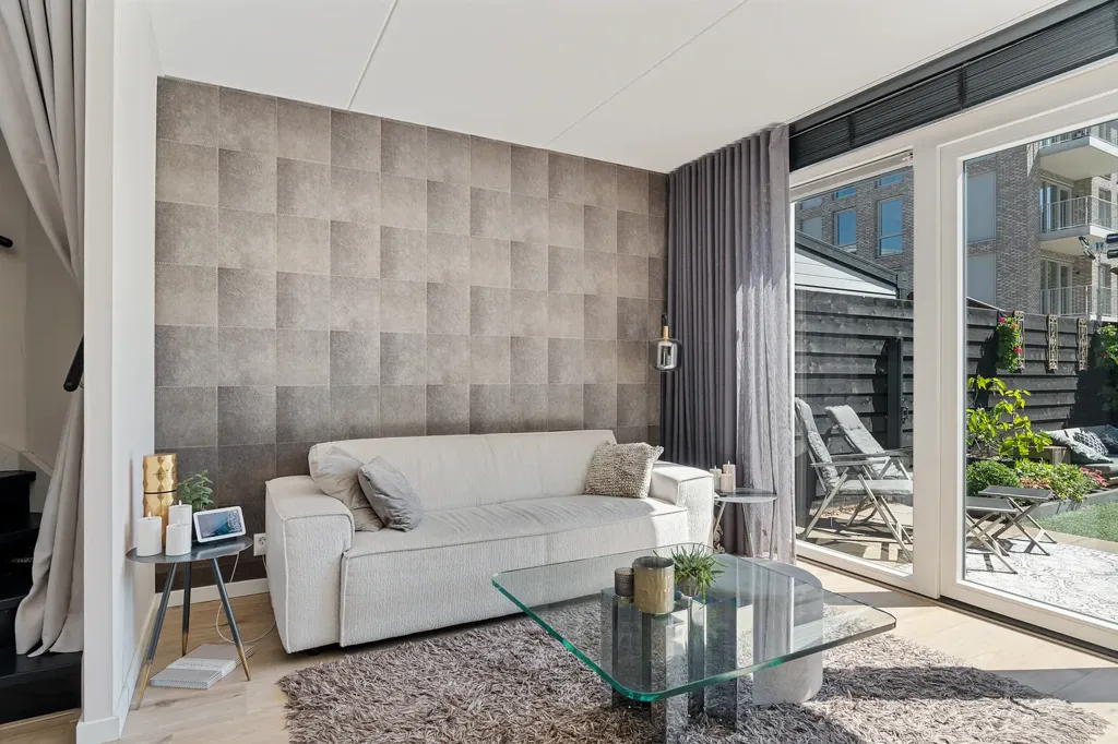 Elutuba - Modern Corner House with Solar Panels in 's-Gravenhage
