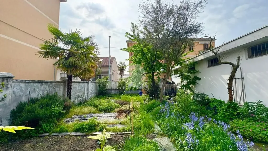 Giardino - Bilocale with Balcony in Settimo Torinese