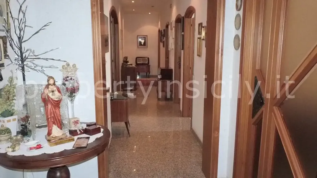 Esik - Terraced House with Panoramic Terrace in Cassibile