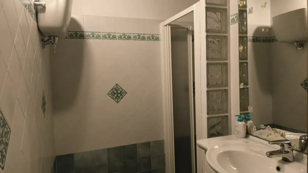 Baños - Rustic Apartment with Private Garden in Monticiano