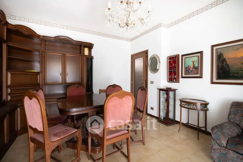 Salle à manger - 5-Room Apartment with Solar Features in Alba Adriatica