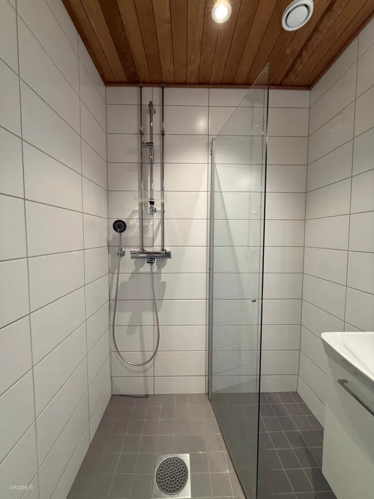 Vannitoad - Studio Flat with Kitchenette in Eastern Centre, Turku