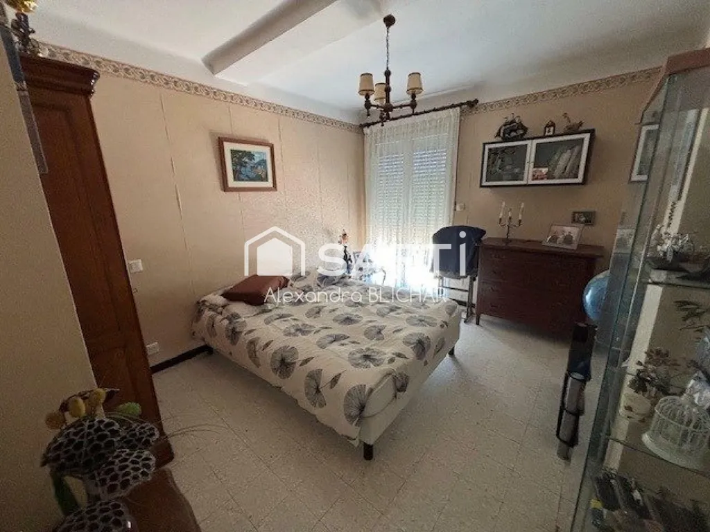 Chambres - Maison avec Jardin et Garage à Ollioules