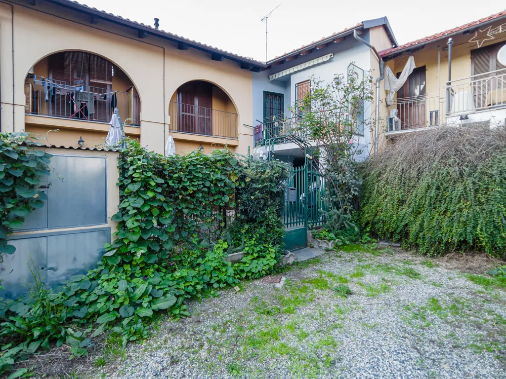 Aed - Ground Floor Apartment with Balcony in Rivoli