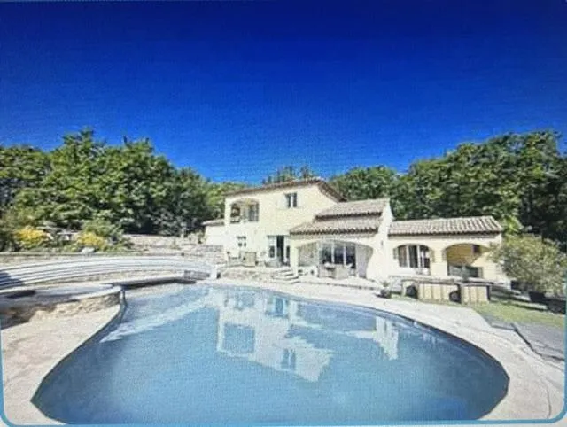 Piscine - Villa de Charme au Calme à Mons