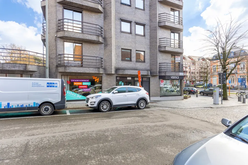Extérieur - Local Commercial Centré à Hasselt