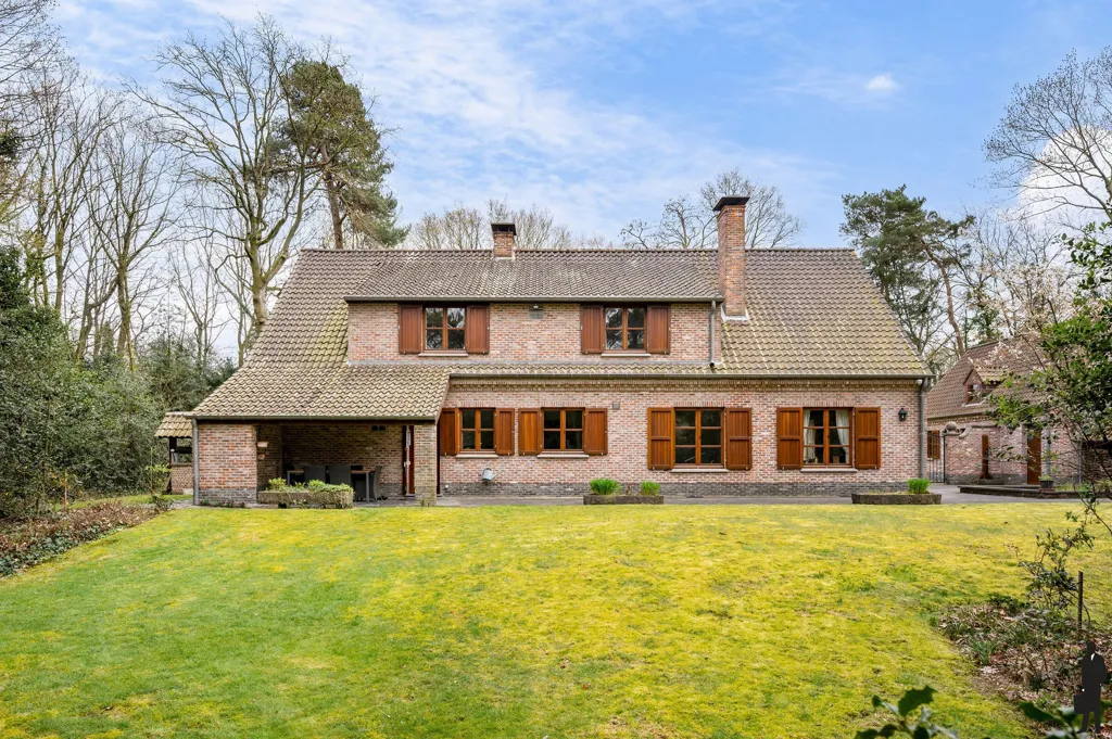 Exterior - Country Villa with Terrace and Garden