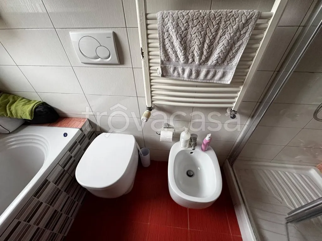 Salles de bain - Rear-Access Villa with Garden in Torino