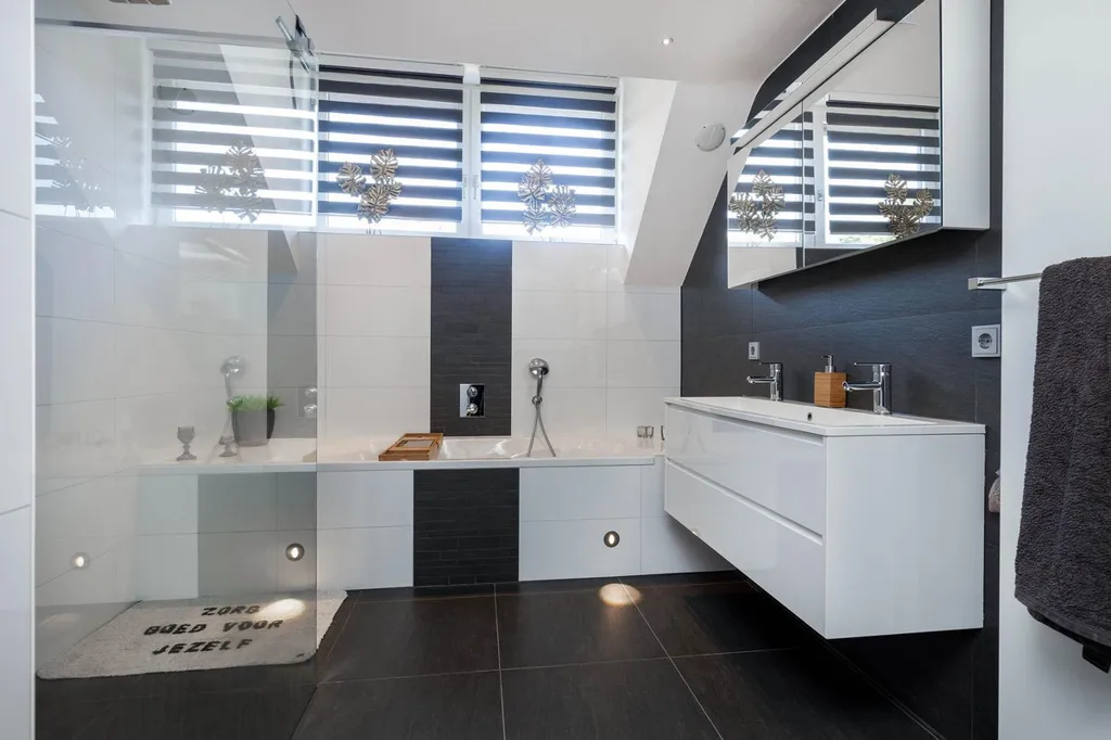 Bagni - Luxury Villa with Wellness Features in Urmond