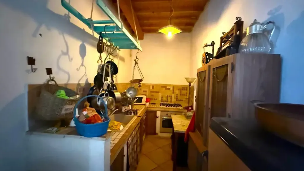Köök - Rustic Property with Panoramic Views in Santa Luce