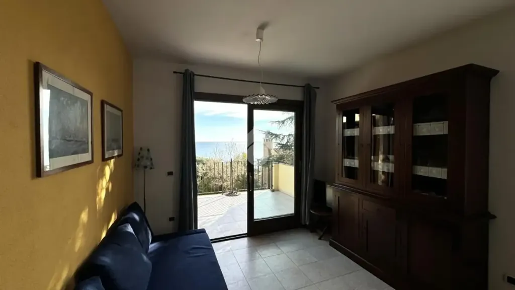 Soggiorno - Seafront Bilocale with Terrace in Baunei