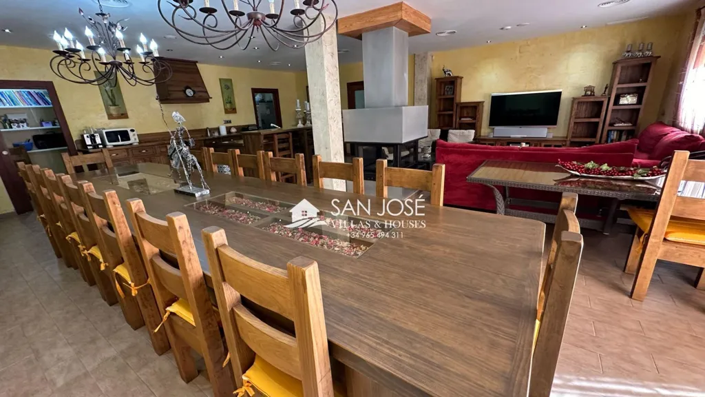 Salle à manger - Luxury Chalet with Tropical Pool in Aspe