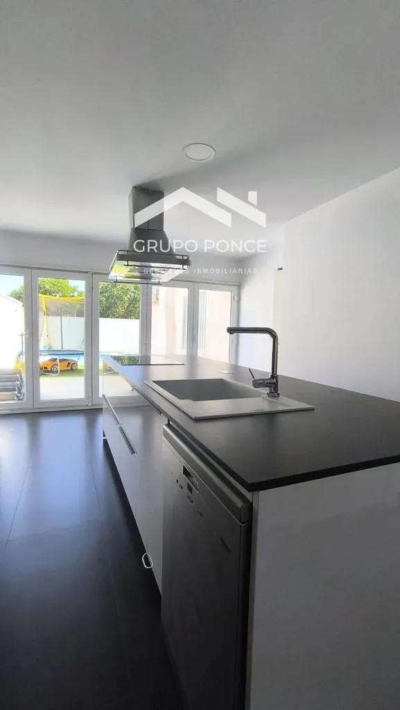Köök - Semi-Detached House with Pool in Este-Delicias