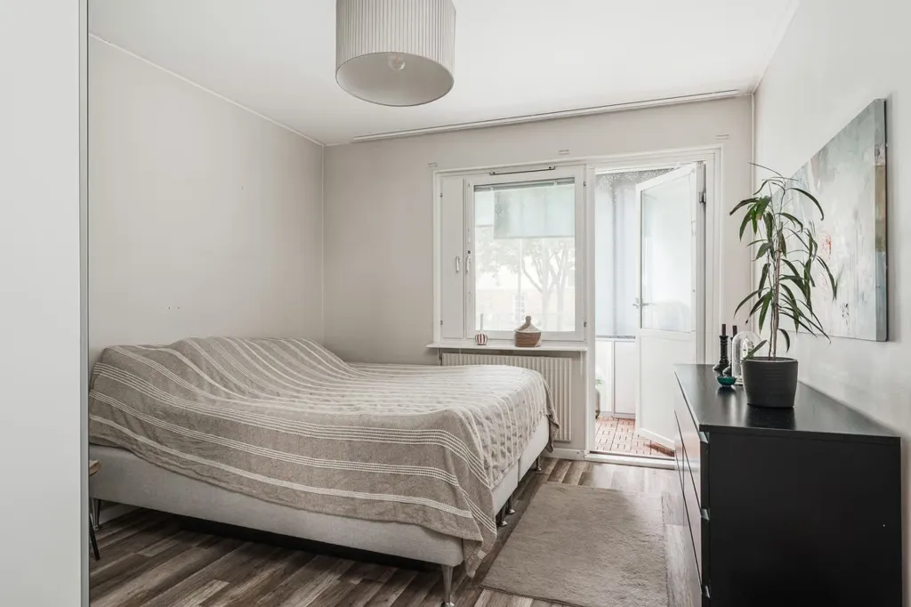 Magamistoad - Two-Bedroom Flat with West-Facing Balcony in Gävle