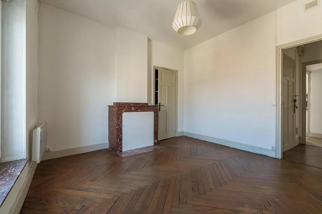 Toad - Traversant Flat with Medieval View in Carcassonne