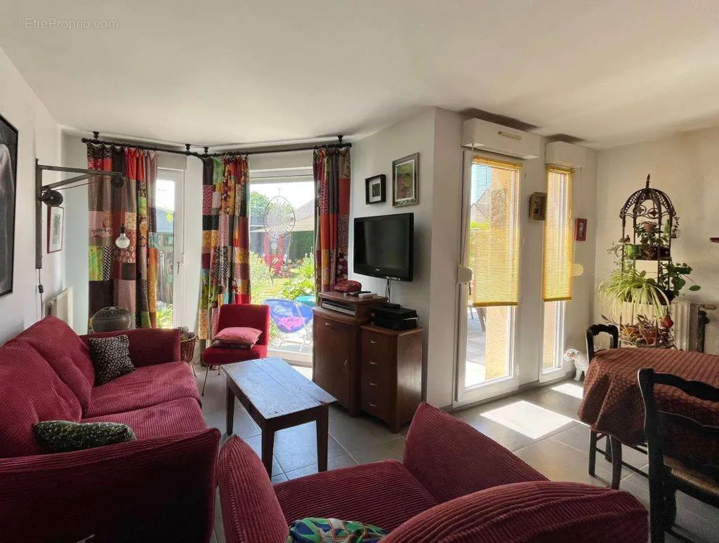 Living Room - Charming House with Balcony in Argences Centre