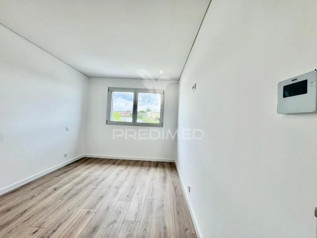 Magamistoad - New T3 Apartment with Two Fronts in Braga