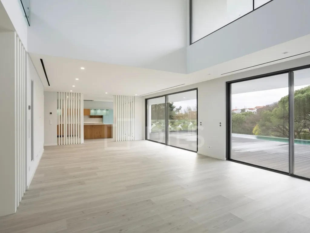 Elutuba - T5+3 House with Pool in Cascais