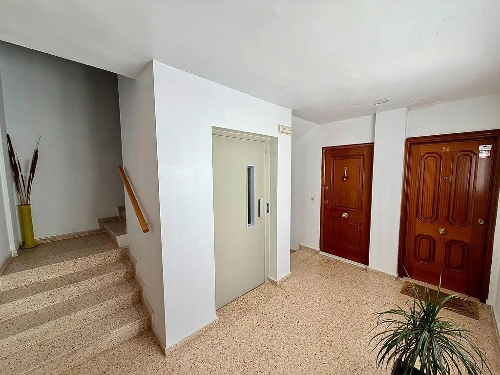 Esik - Apartment with Balcony in Silla