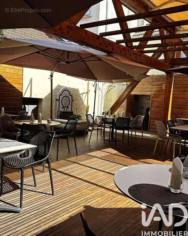 Terrace - Restaurant with Terrace in Saint-Germain-Les-Arpajon